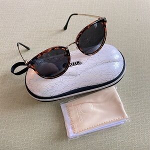 ATTCL Polarized Women’s Cateye Tortoise and Gold Metal Sunglasses & Case